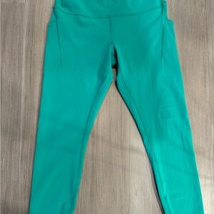 Lululemon Wunder Train with pockets